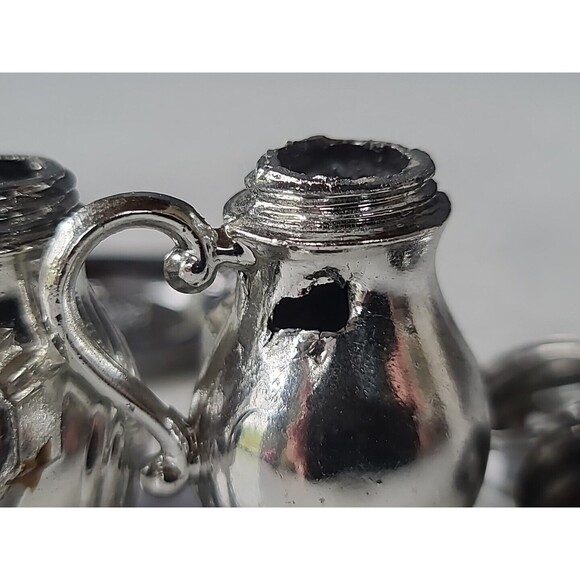 Vintage Metal Salt And Pepper Shakers Souvenir From Minnesota, READ FAIR - Picture 10 of 10